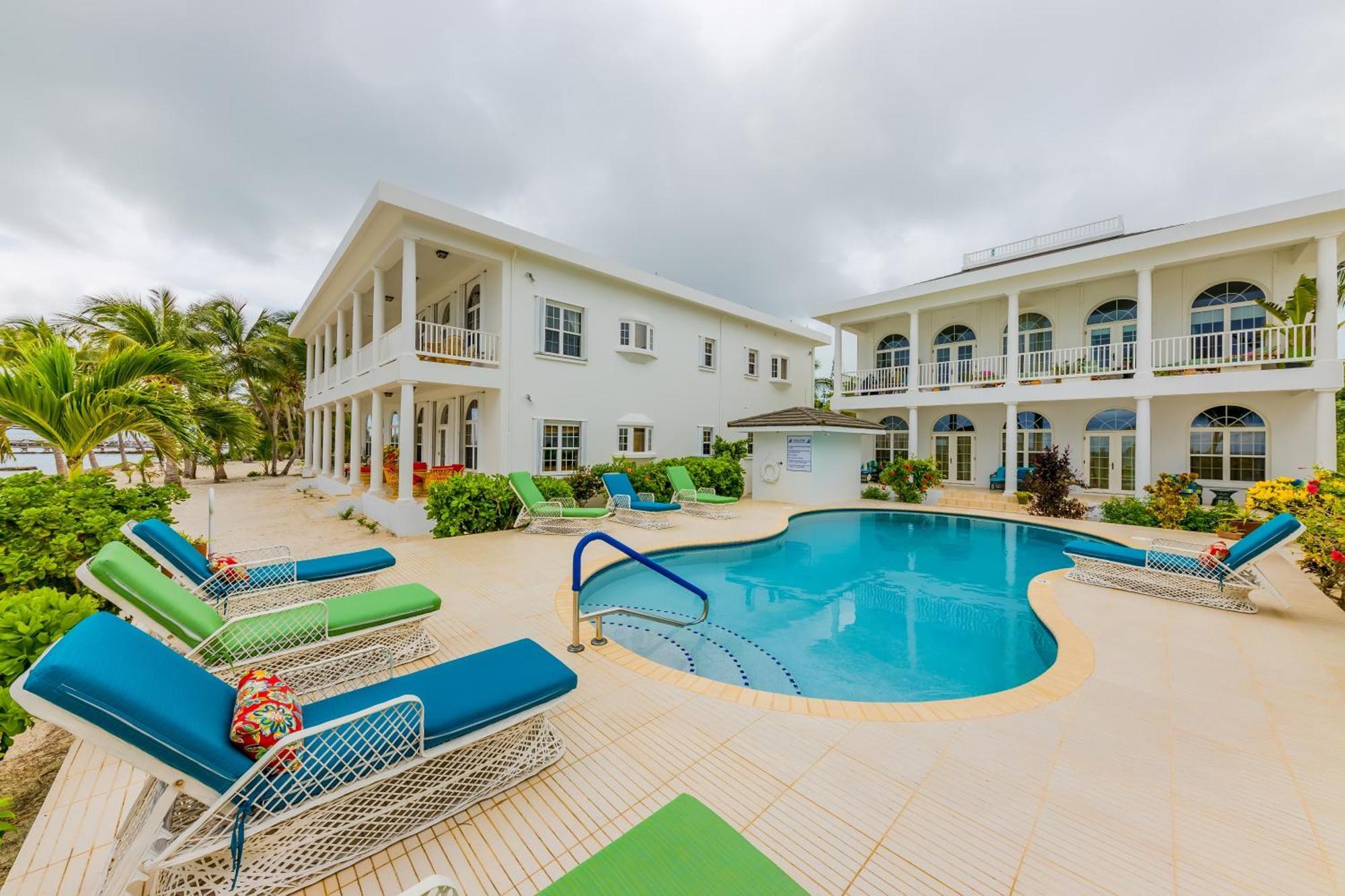 Tara Del Sol Resort San Pedro  Εξωτερικό φωτογραφία