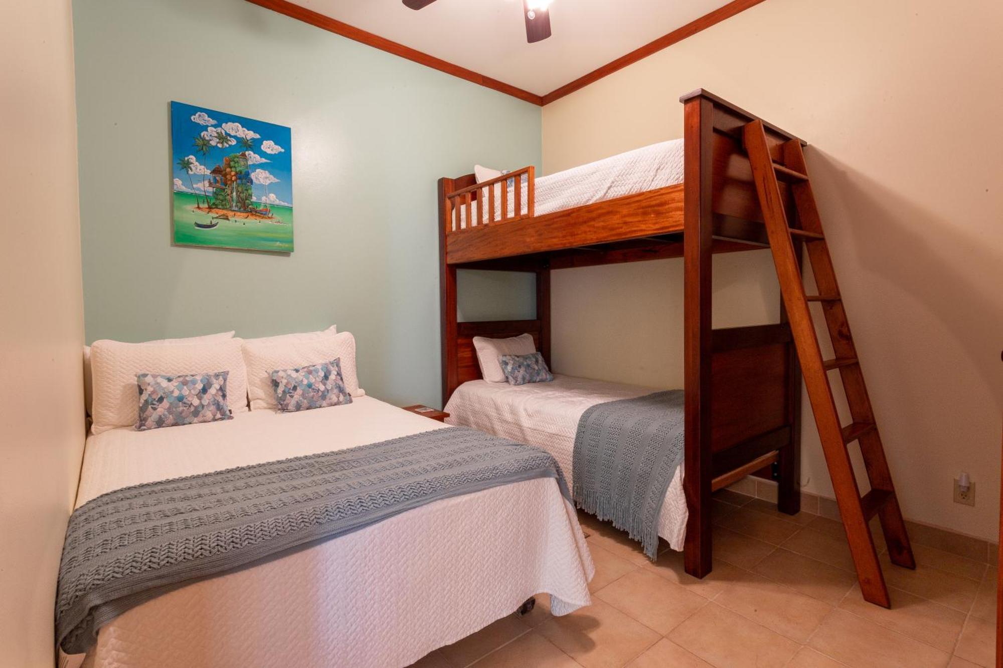 Tara Del Sol Resort San Pedro  Δωμάτιο φωτογραφία